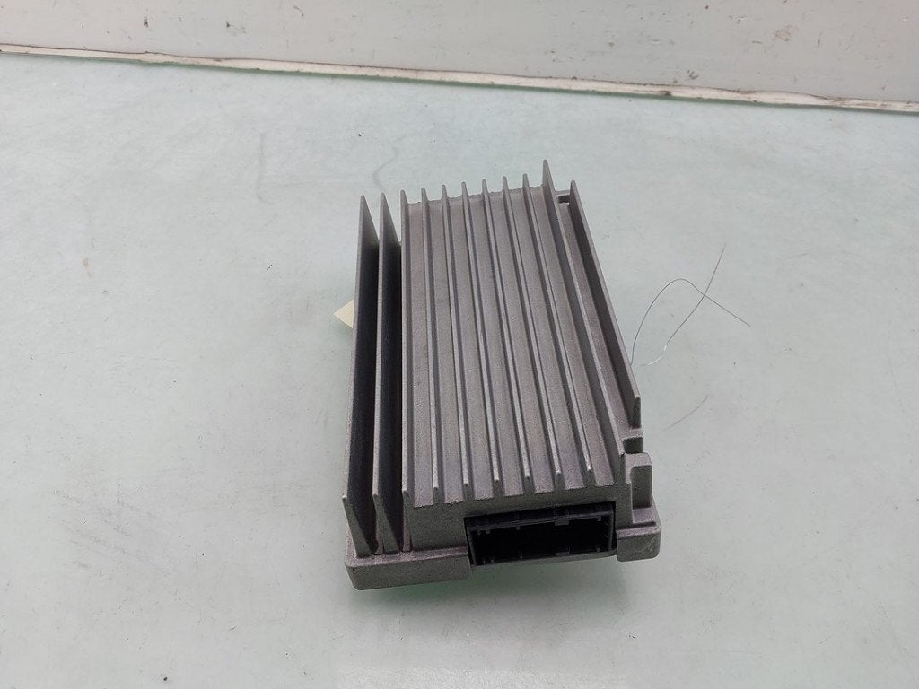 AUDIO VERSTERKER BMW 1 serie (F20) (|9242202|), Gebruikt, BMW, Petuelring 130
80809  München, DE, Bayerische Motoren Werke AG