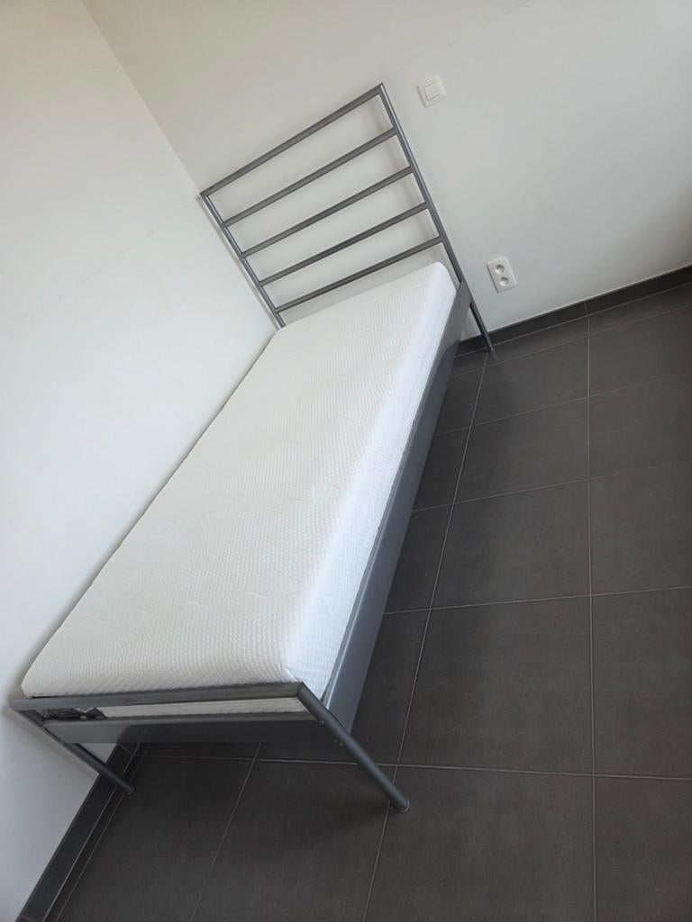 1 persoonsbedden te koop, Huis en Inrichting, Slaapkamer | Bedden, Ophalen, Gebruikt, 90 cm, Eenpersoons