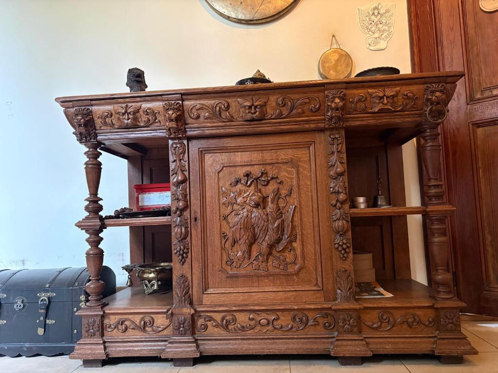 Eikenhouten Mechelse kast, Ophalen