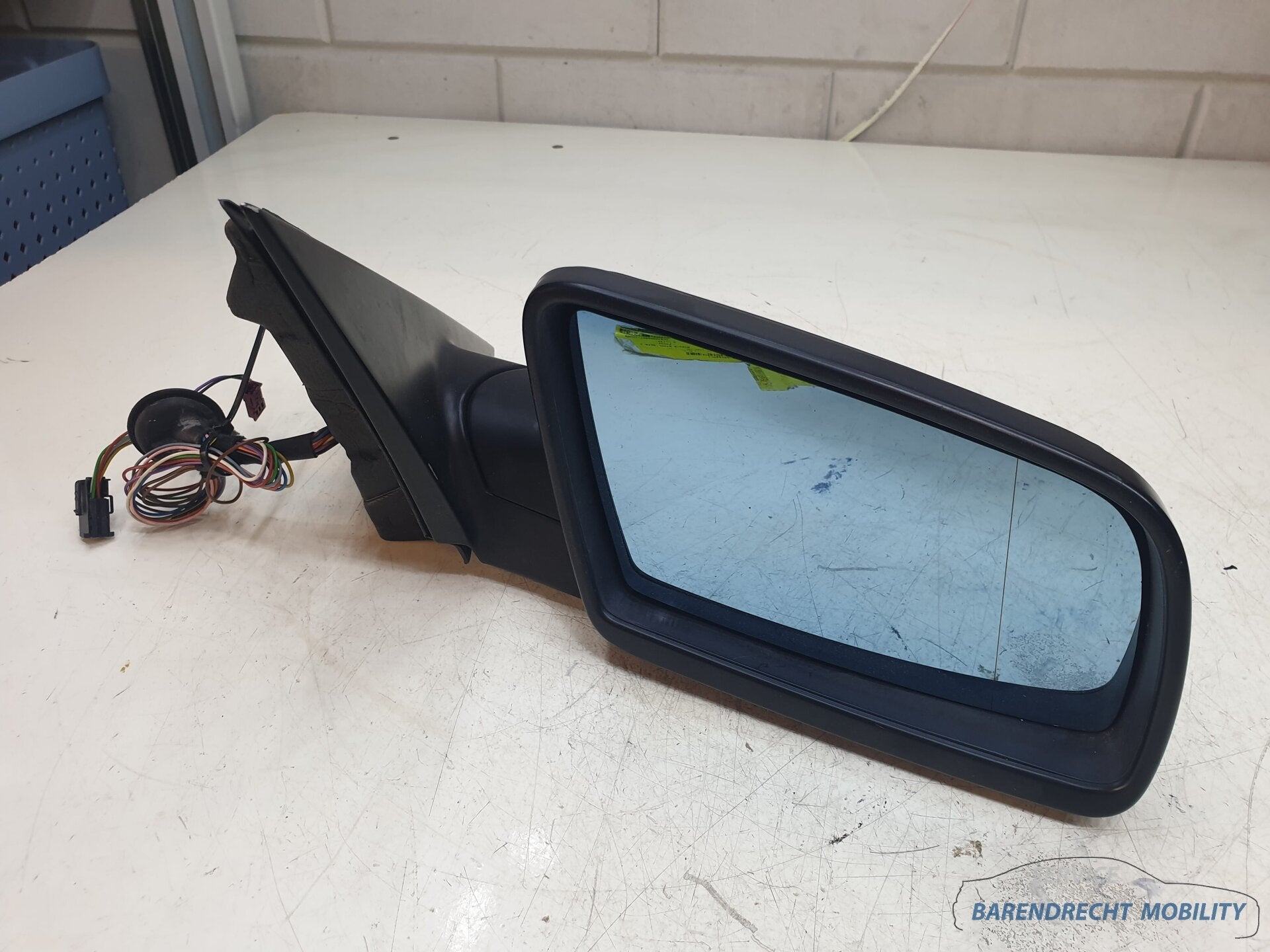 Buitenspiegel BMW E60 E61 5 serie 4+6+2 PIN rechts passagier, Petuelring 130
80788  Munich, DE, Gebruikt, Info@bmw.de, BMW