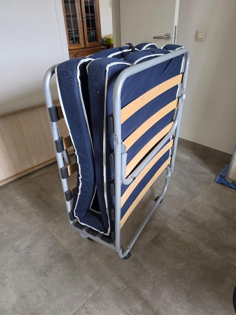 Logeerbed, Huis en Inrichting, Ophalen, Gebruikt