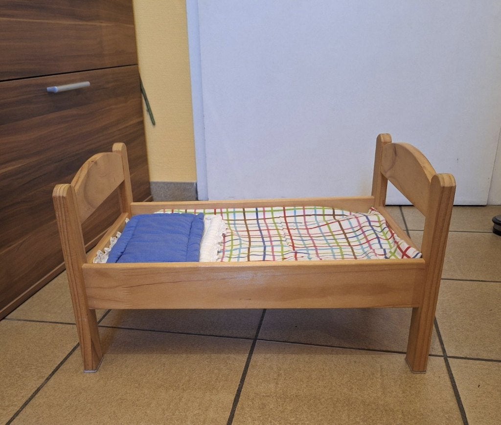 Lit pour poupée en bois, Enlèvement, Utilisé