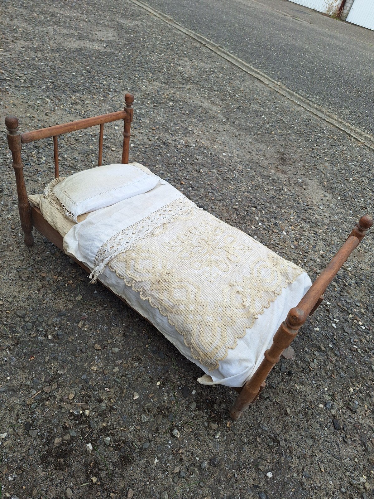 lit de poupée en bois vintage, Enlèvement