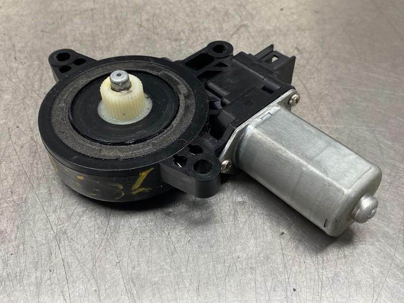 MOTEUR LEVE VITRE ELECTRIQUE Mazda 6 (GH12 / GHA2), Utilisé, Mazda
