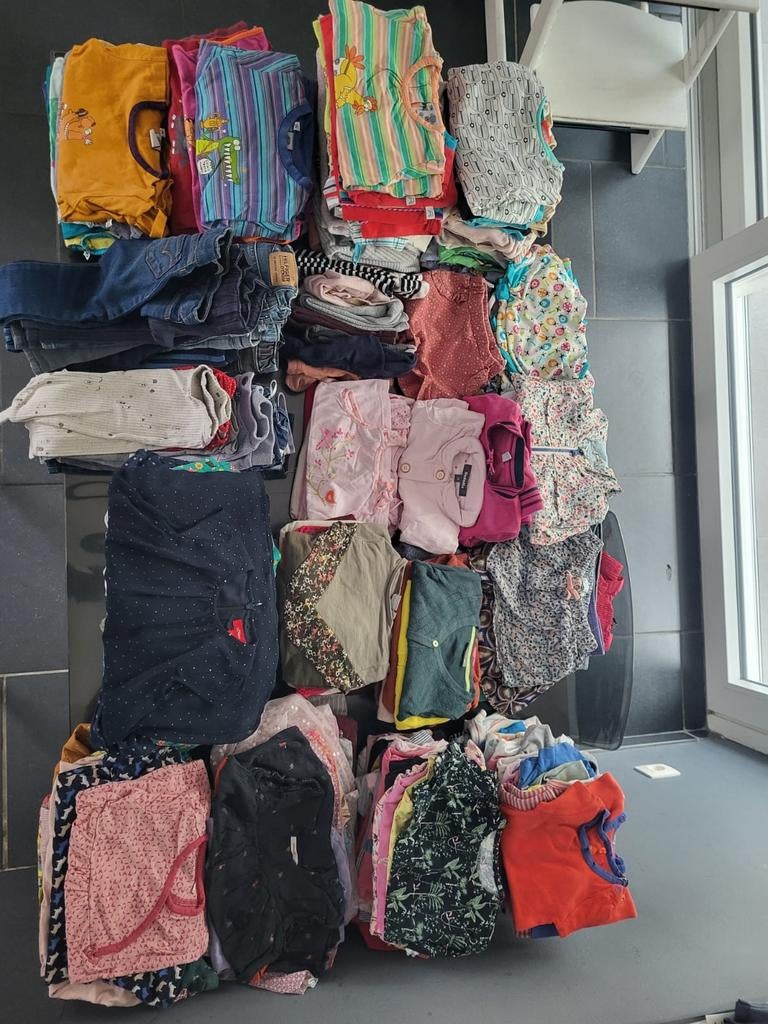 200 vêtements pour filles taille 74, Enlèvement