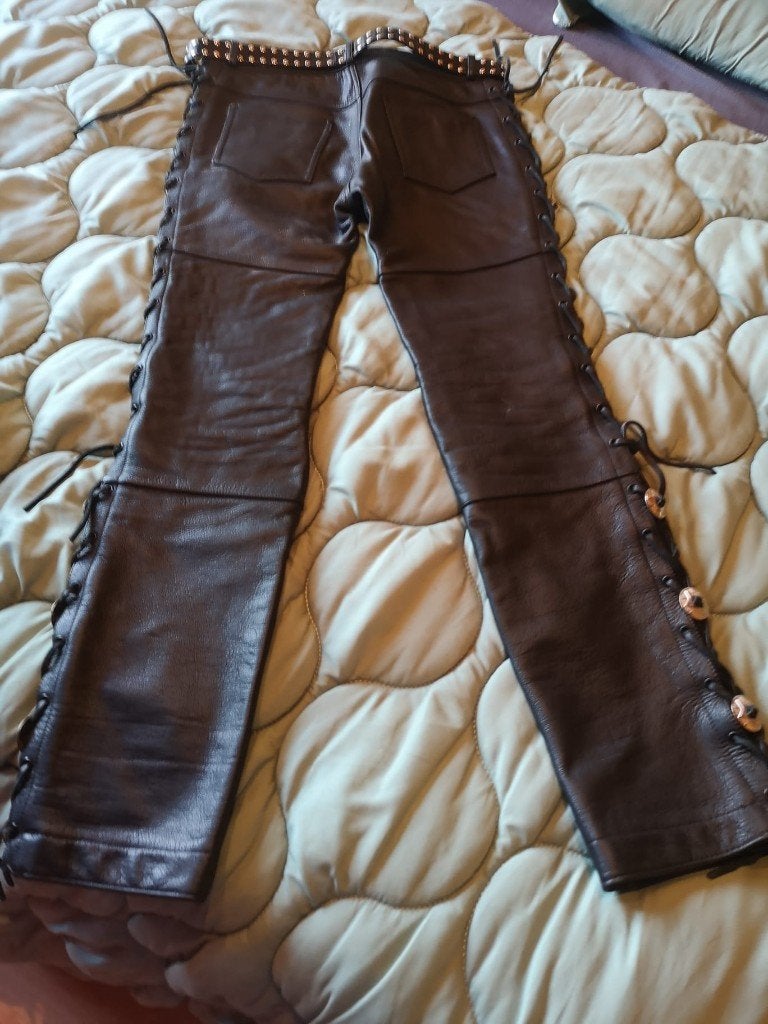 Zware lederen motorbroek met Harley belt., Ophalen, Tweedehands, Heren, Broek | leer
