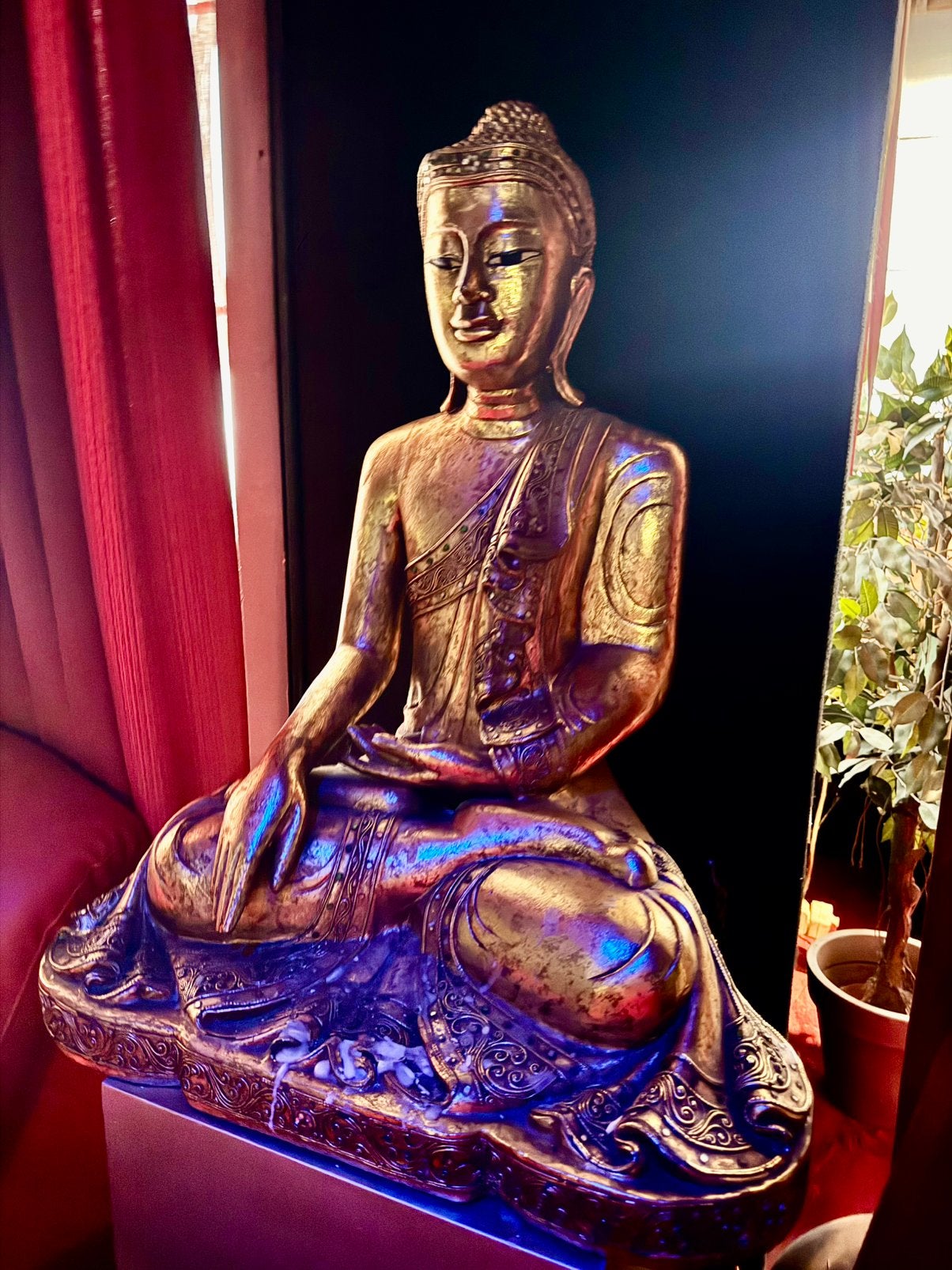 Bouddha assis exclusif, art asiatique doré