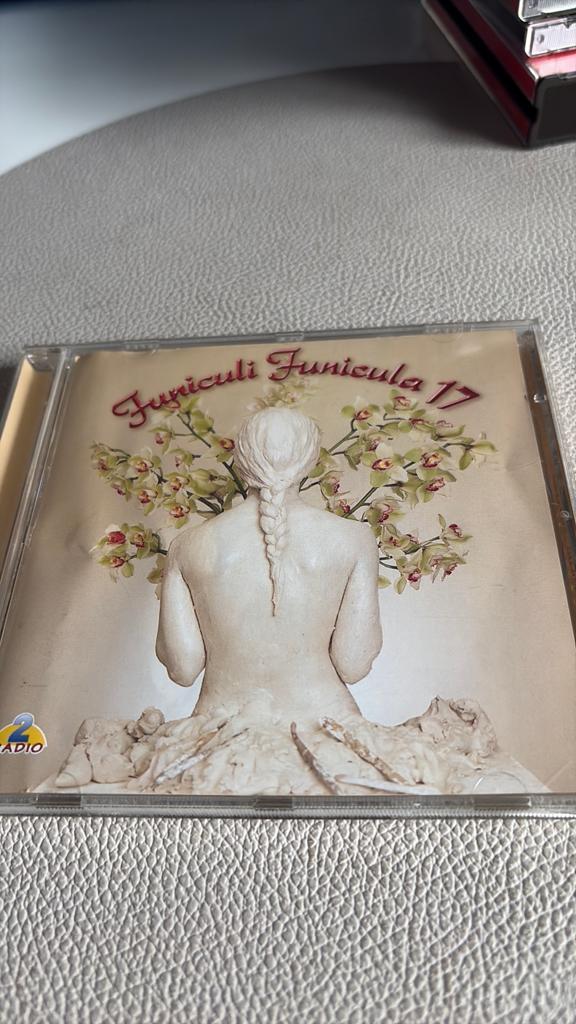 Funiculi funicula, Cd's en Dvd's, Cd's | R&B en Soul, Ophalen of Verzenden, Zo goed als nieuw