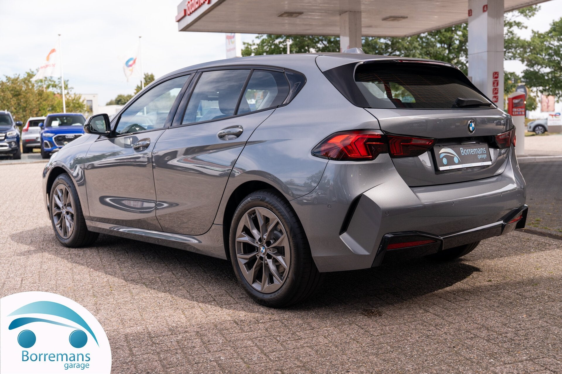 BMW 120 MHEV 178 pk Automaat | Camera | CarPlay | Dodehoekd, Auto's, BMW, Zwart, 0 kg, 131 kW, Bedrijf