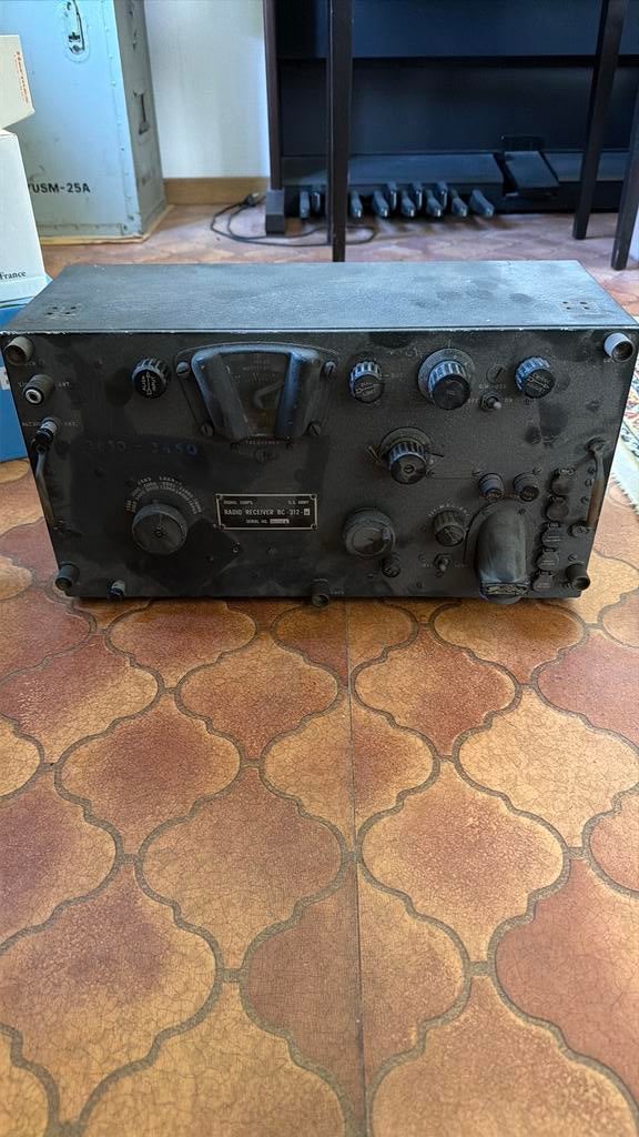 Bc 312 u.s army radio receiver twede wereld oorlog, Ophalen, Gebruikt, Metaal