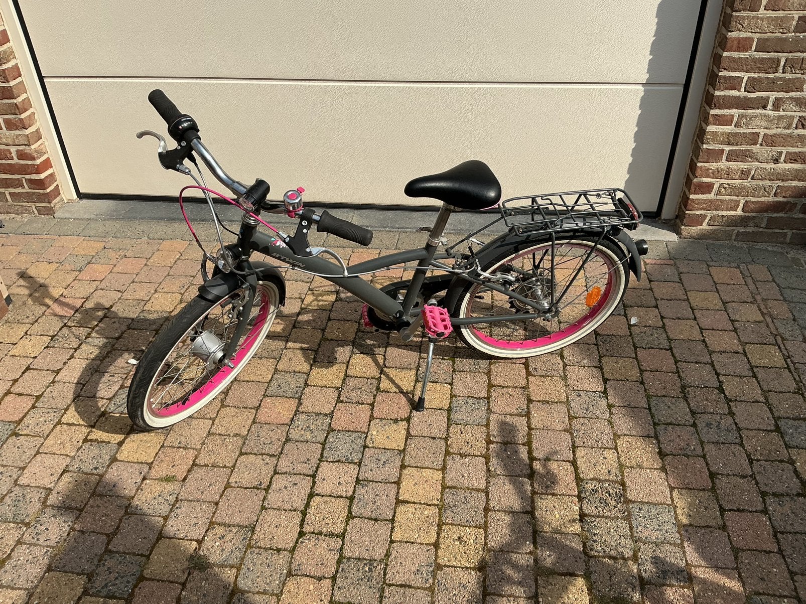 Mooie meisjesfiets 20 inch, Ophalen, Zo goed als nieuw, 20 inch