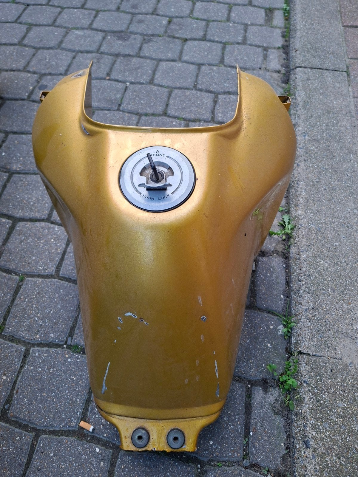 honda african twin 750 benzinetank, Enlèvement