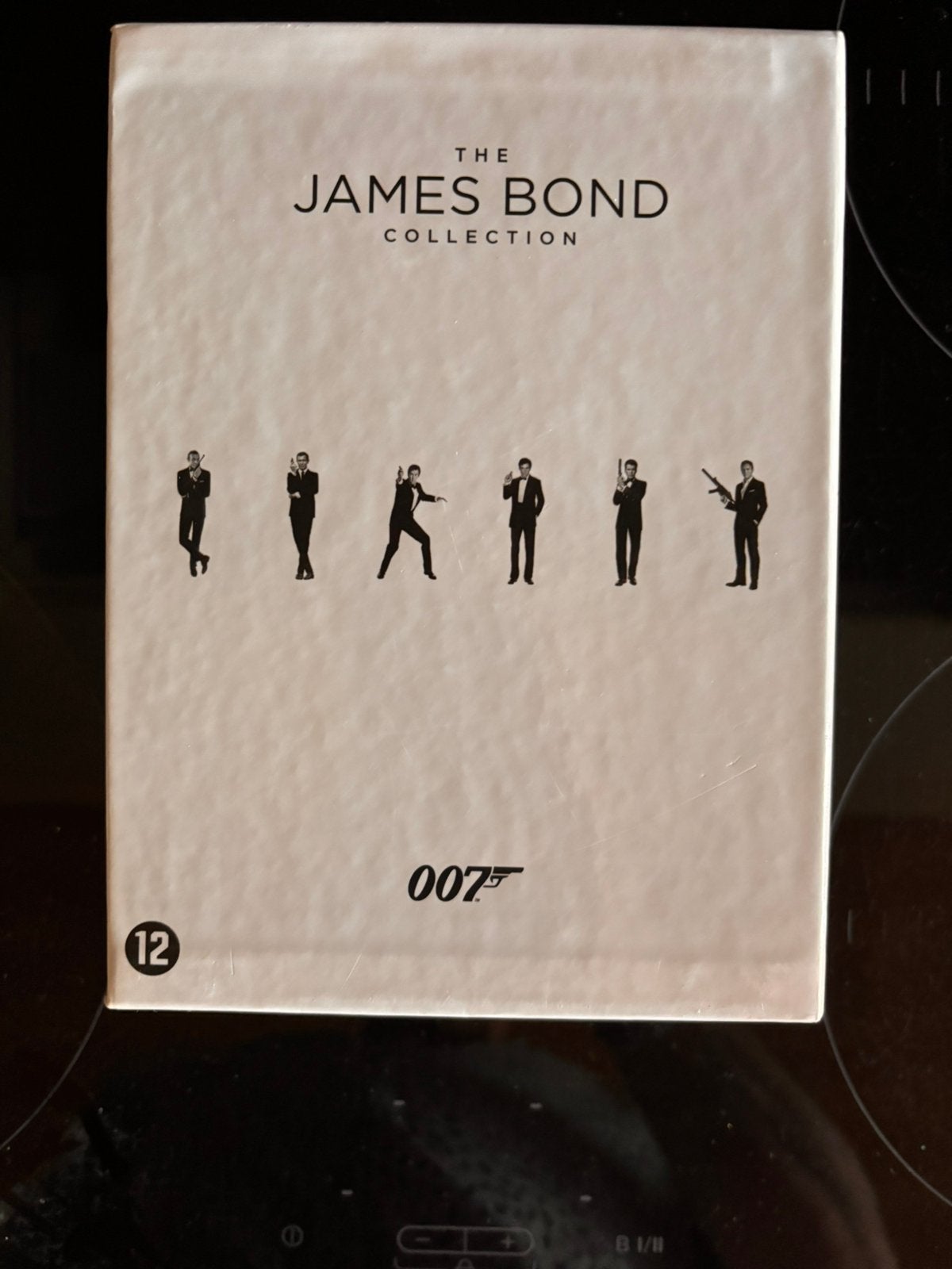 Zeldzame dvd box james bond, Cd's en Dvd's, Ophalen of Verzenden, Zo goed als nieuw