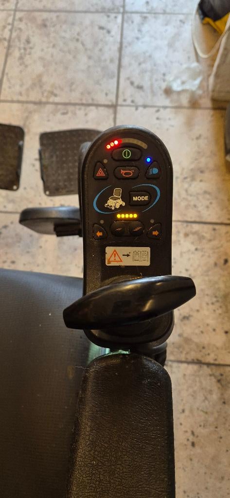 Elektrische rolstoel, Ophalen, Gebruikt, Elektrische rolstoel