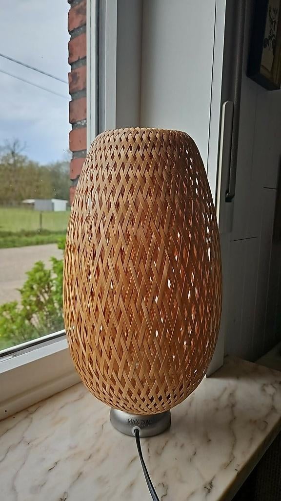 Ikea Boja tafellamp, Ophalen