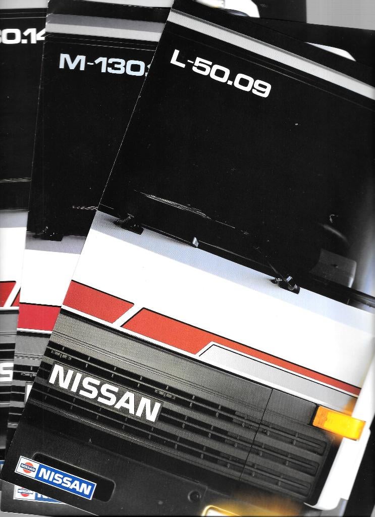 NISSAN L- & M-LINE,  1990, Boeken, Auto's | Folders en Tijdschriften, Ophalen of Verzenden, Zo goed als nieuw, Nissan