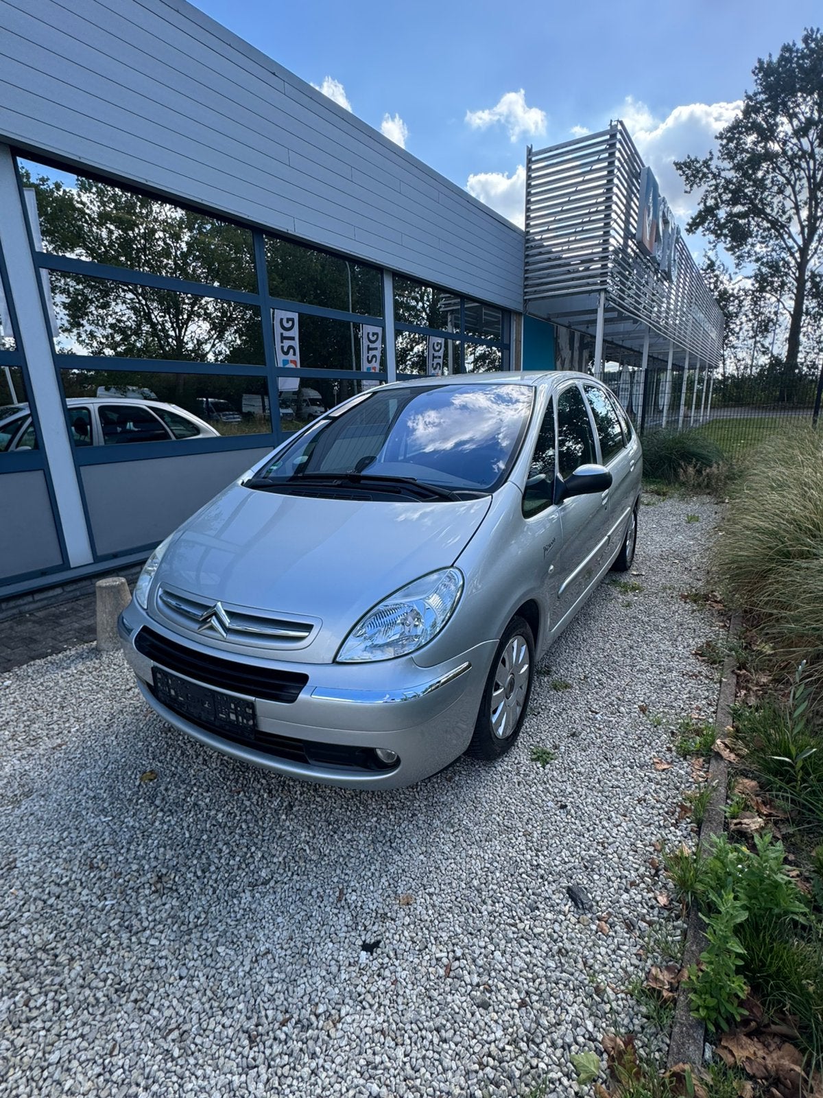 Citroen xsara benzine met keuring verkoop en garantie, Auto's, Citroën, Voorwielaandrijving, Stof, Xsara, Zwart
