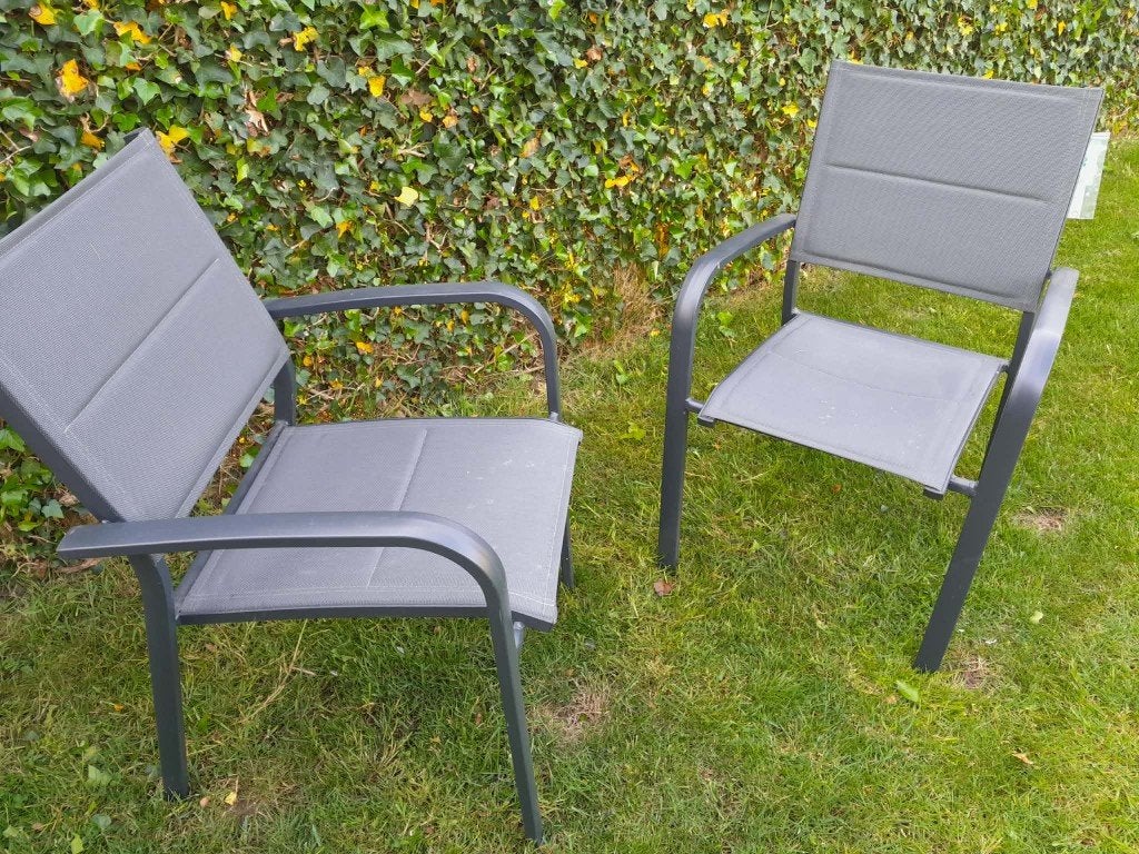 2 Tuinstoelen grijs, Tuin en Terras, Ophalen, Zo goed als nieuw, Stapelbaar