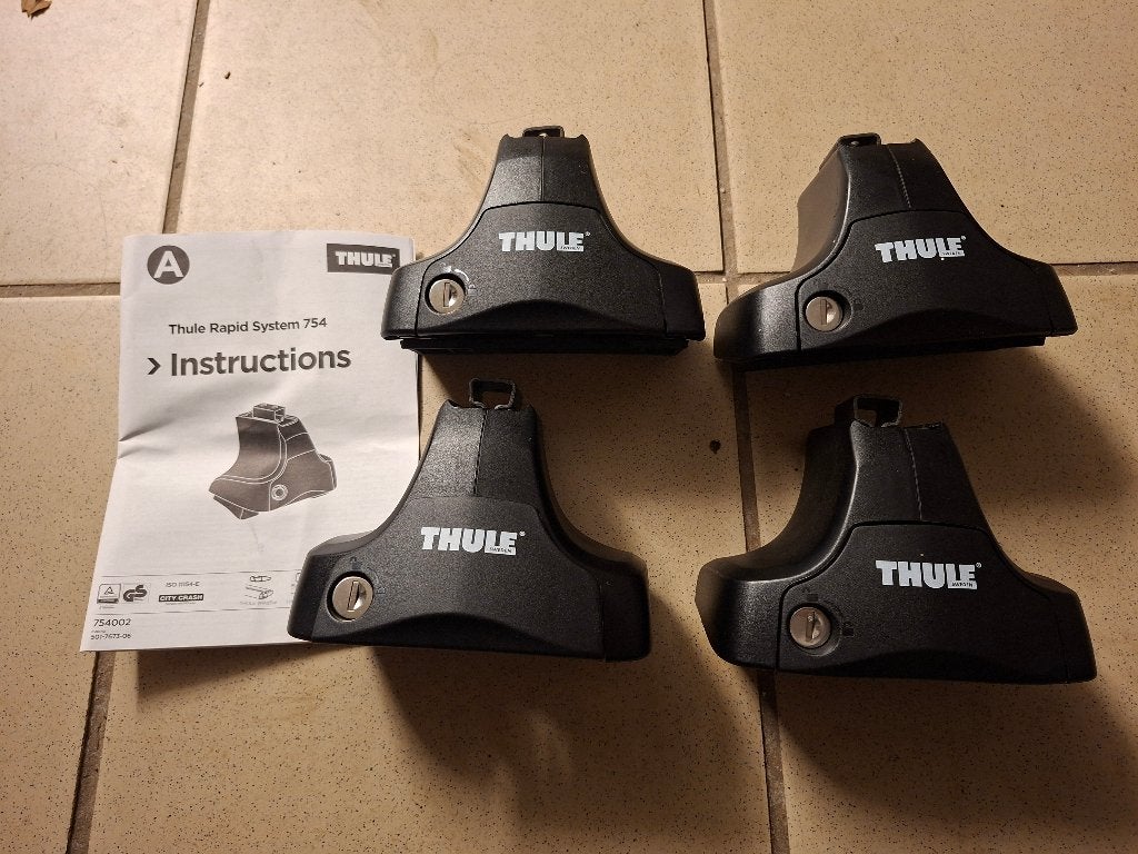 Thule rapid system 754 + sloten set, Auto diversen, Dakdragers, Ophalen, Zo goed als nieuw