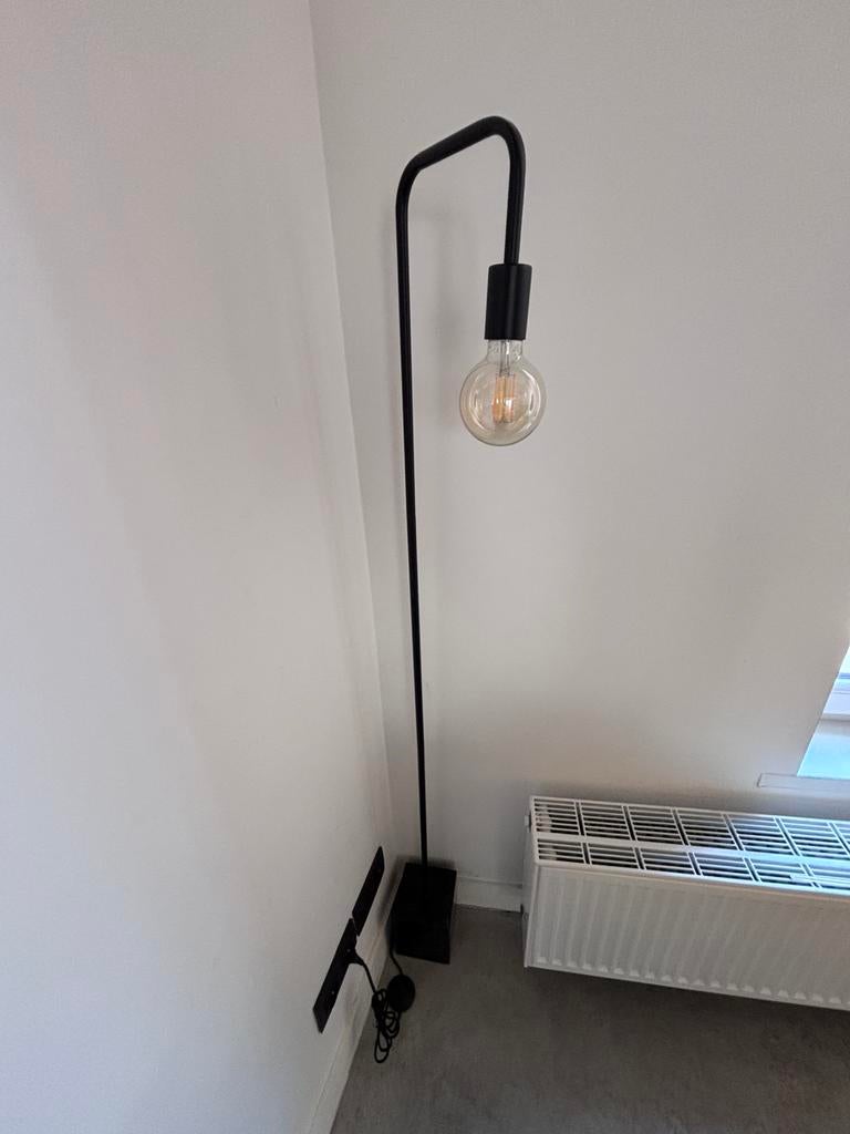 Lamp, Huis en Inrichting, Lampen | Vloerlampen, Ophalen, Zo goed als nieuw, Metaal, 100 tot 150 cm