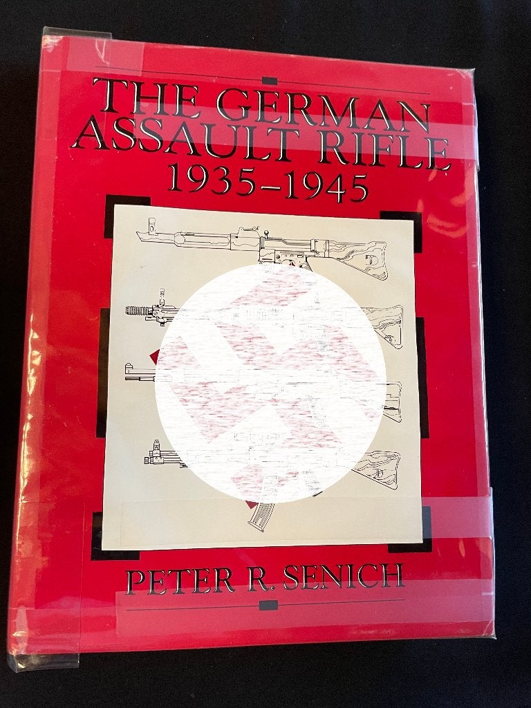 The German Assault rifle 1935-1945, Tweede Wereldoorlog, Ophalen of Verzenden, Zo goed als nieuw, Peter R. Senich