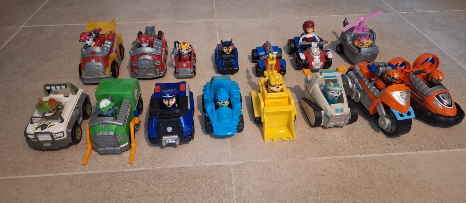 Véhicules Paw Patrol + chiots, Enlèvement