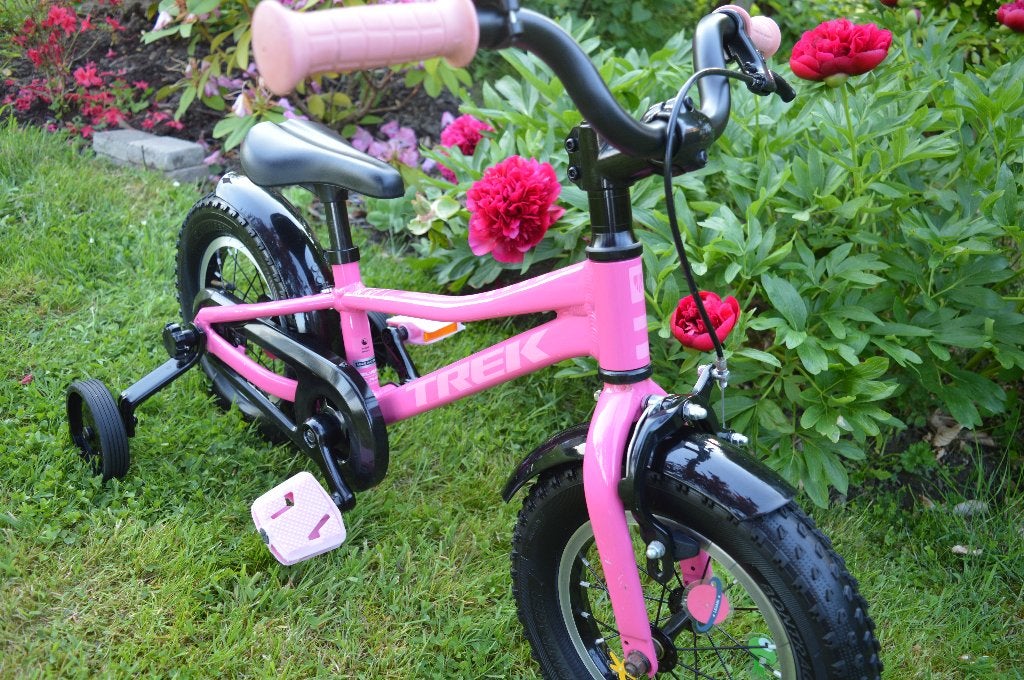 Vélo fille TREK 3-4 ans comme neuf, Fietsen en Brommers, Fietsen | Kinderfietsjes, Zijwieltjes, Ophalen