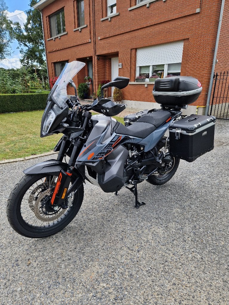 KTM 890 Adventure, Plus de 35 kW, 2 cylindres, 890 cm³, Autre
