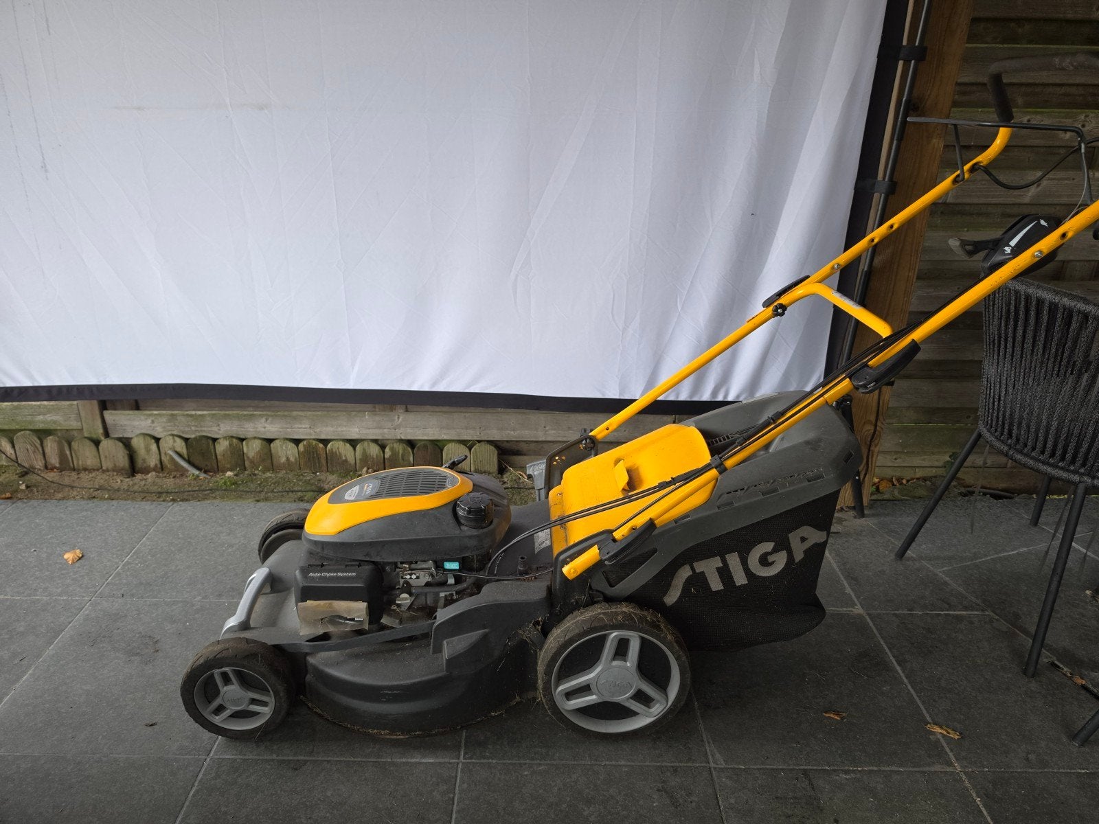 Tondeuse à gazon à essence STIGA avec moteur Honda et autotr, Stiga, Tondeuse rotative, Tondeuses à gazon à essence, Enlèvement