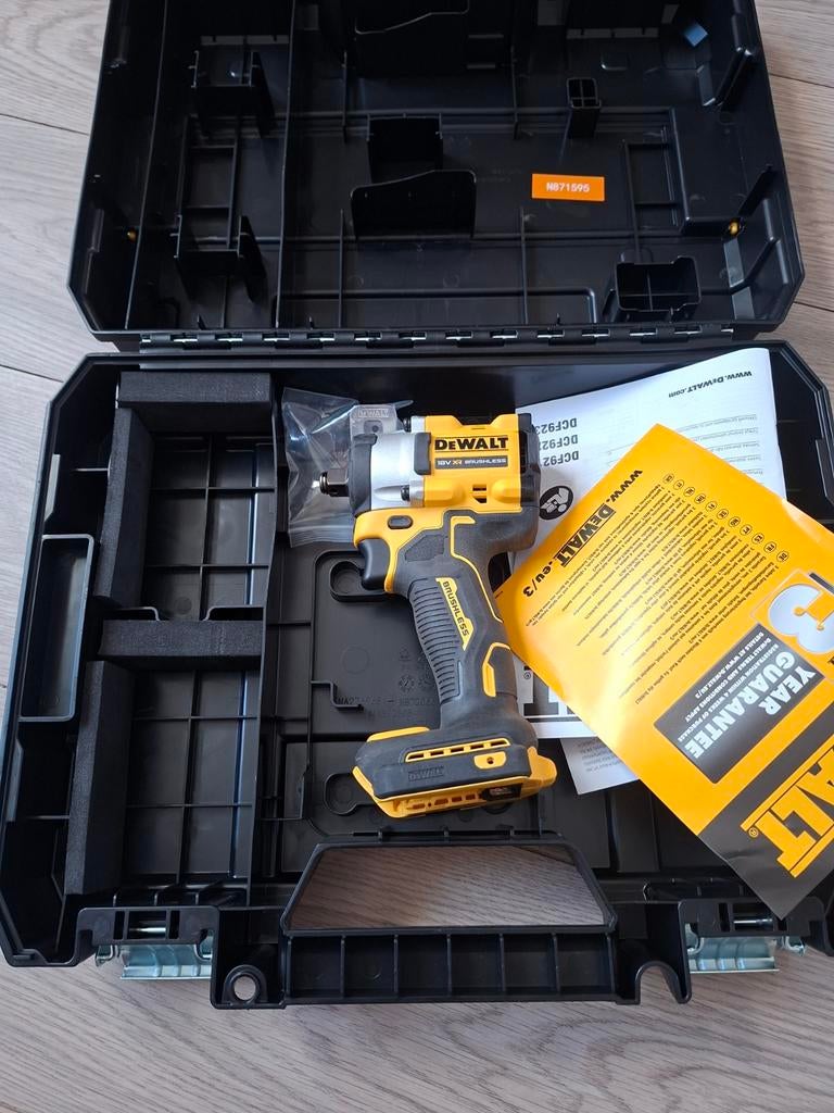 Dewalt DCF921 NT, nieuw.  Zonder battarij en oplader., Ophalen of Verzenden