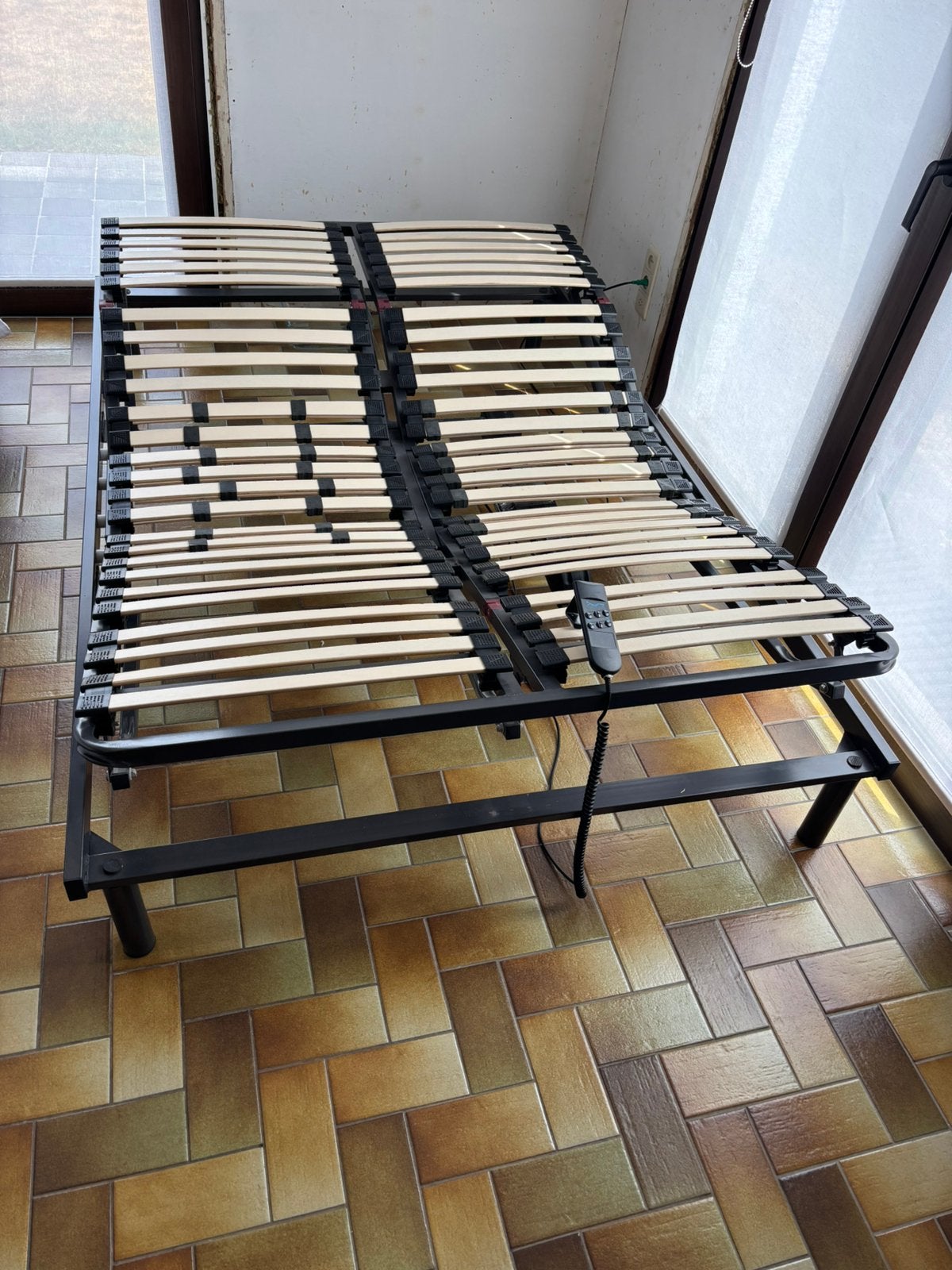 Lit électrique avec matelas 140/200, Enlèvement, Comme neuf, Matelas