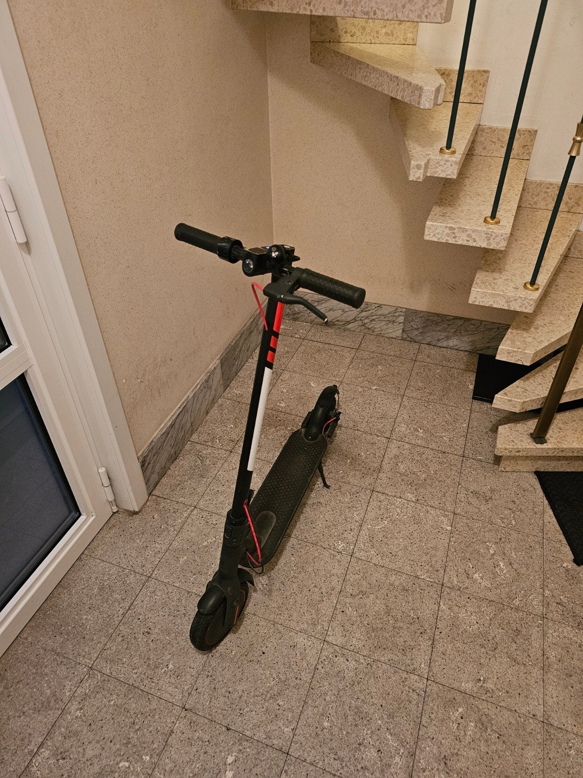 Mi electric scooter pro met volle rubberen banden, Fietsen en Brommers, Steps, Ophalen, Gebruikt, Elektrische step (E-scooter)