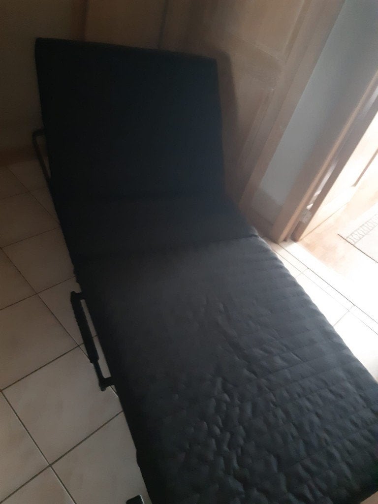 Opvouwbaar logeerbed, Ophalen, Zo goed als nieuw, Eenpersoons, Zwart