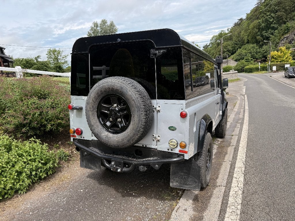 LandRover Defender 2.4 TD4 90KW Utilitaire, Autos, 90 kW, Argent ou Gris, Achat, 2400 cm³