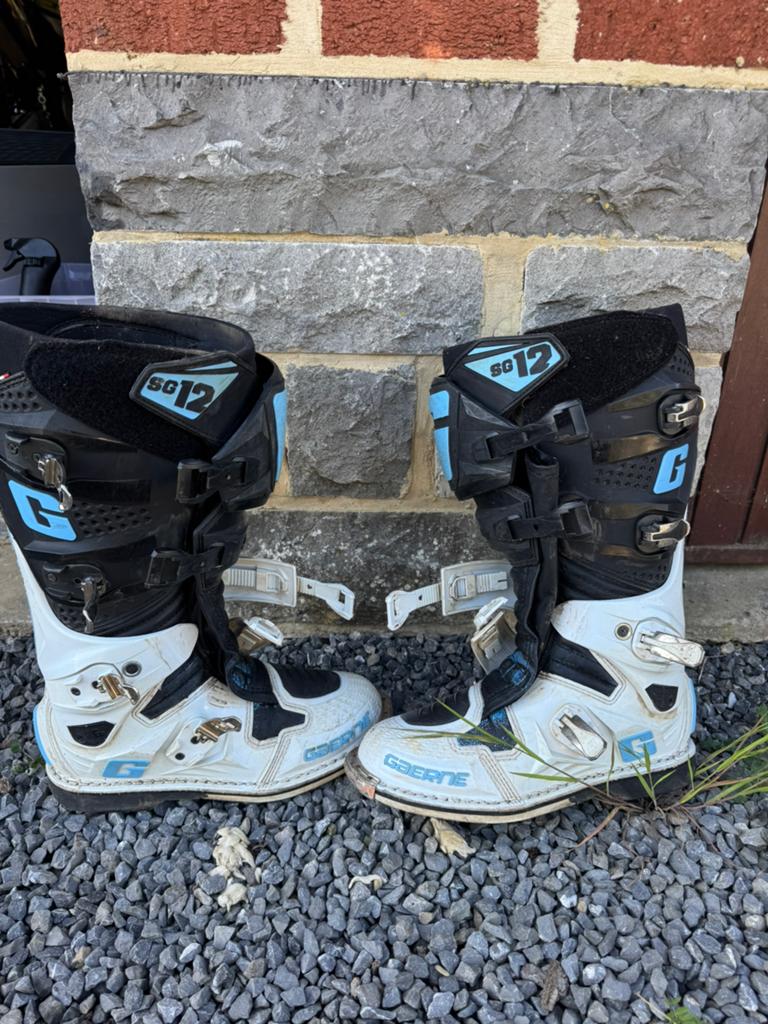 Bottes motocross gaerne sg12 44, Motos, Enlèvement, Bottes