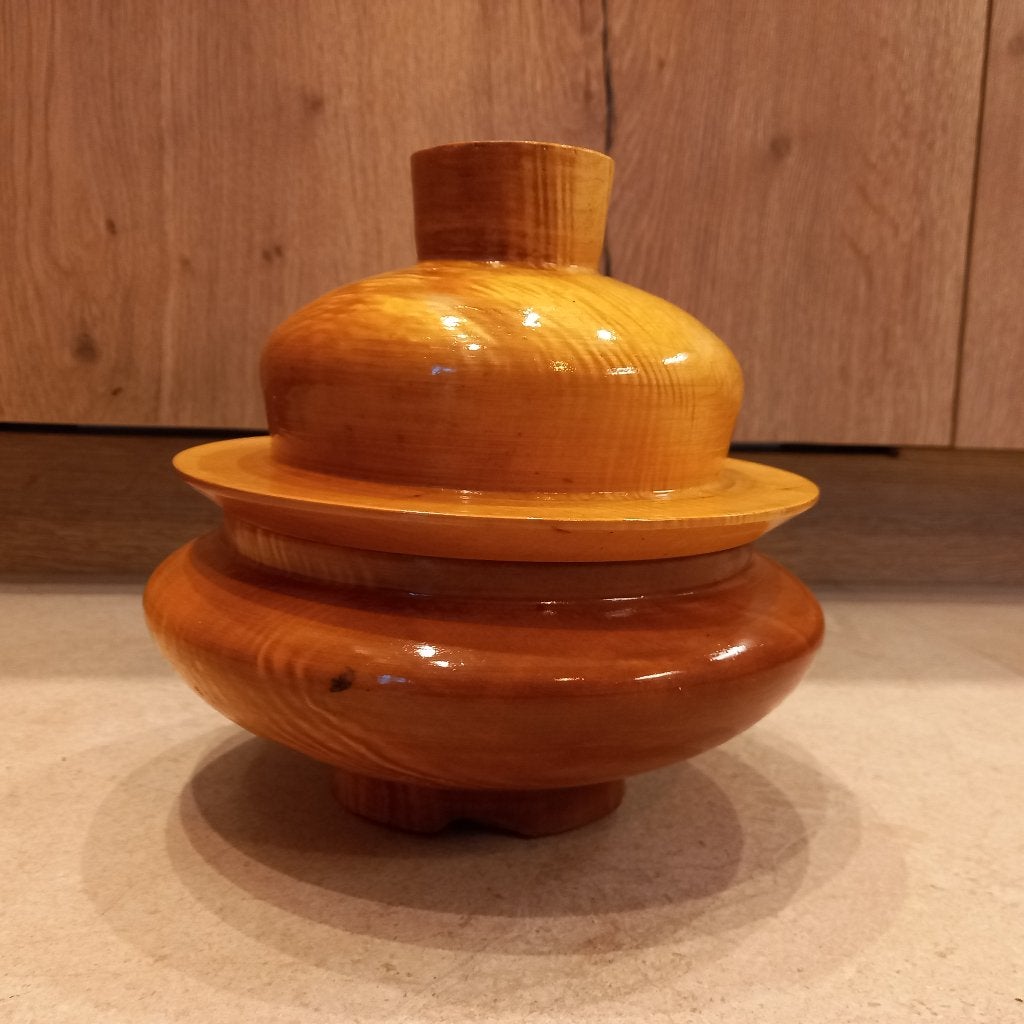 Prachtige handgedraaide houten pot met deksel uit Yunnan, Antiek en Kunst, Ophalen