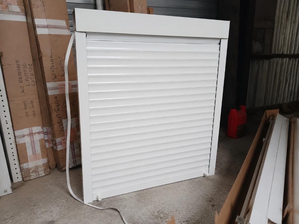 ongebruikte aluminium voorzetrolluiken vanaf €90/stuk, Doe-het-zelf en Bouw, Rolluiken, Ophalen, 100 tot 150 cm, Zo goed als nieuw