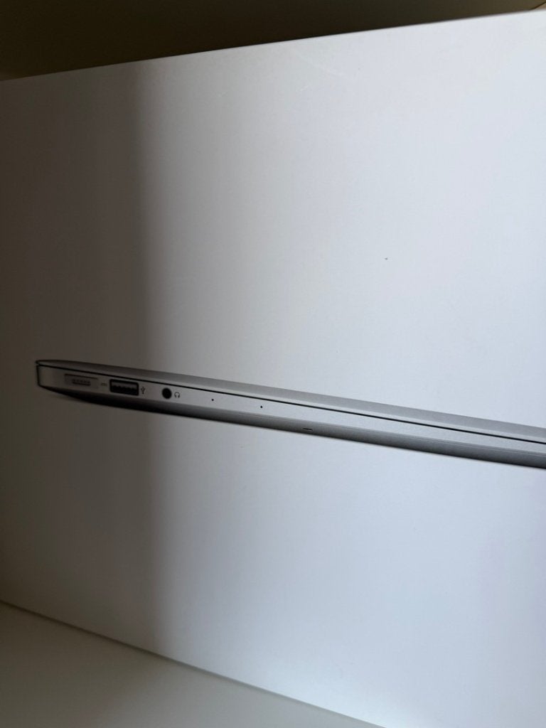 Macbook Air modèle A1466 13 pouces, Enlèvement ou Envoi, 13 pouces, Moins de 2 Ghz, Utilisé