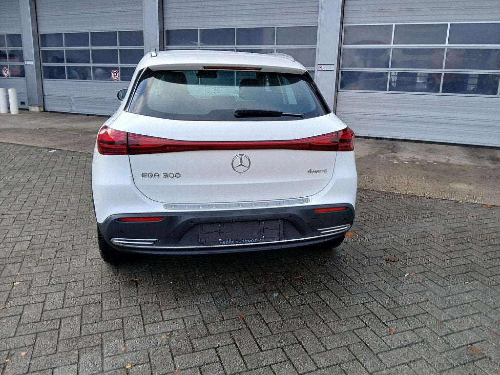 Mercedes-Benz EQA-Klasse 300 4MATIC Luxury Line | Dodehoekas, Achat, 1800 kg, Euro 6, Entreprise