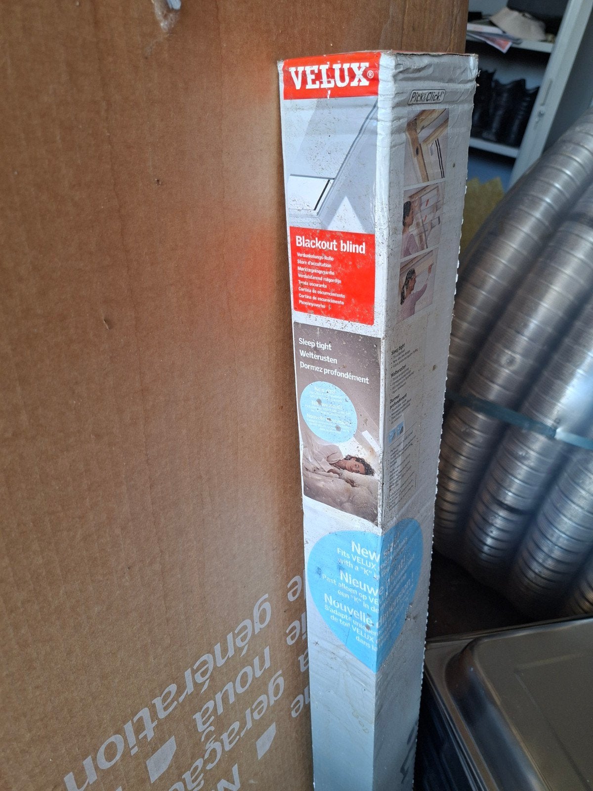Velux dakraam 114x118 nieuw in de doos compleet met scherm, Enlèvement