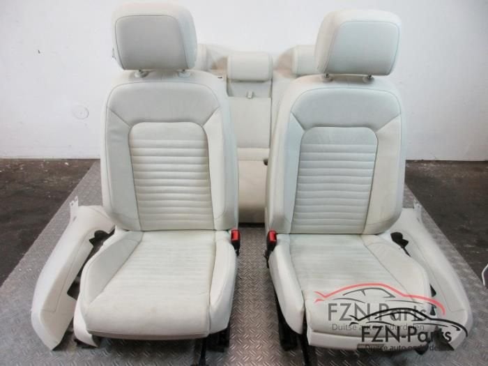 VW Passat B8 Interieur Creme Leer-Alcantara Variant ( Leder,, Auto-onderdelen, Interieur en Bekleding, Ophalen of Verzenden, Gebruikt