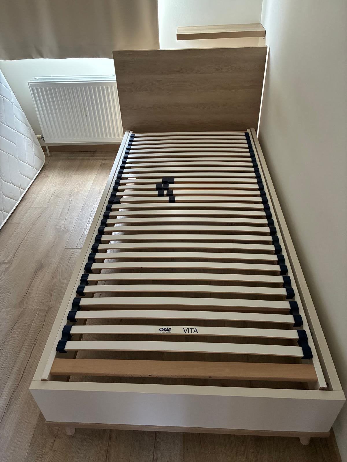 Eenpersoonsbed, Huis en Inrichting, Slaapkamer | Bedden, Ophalen, Zo goed als nieuw