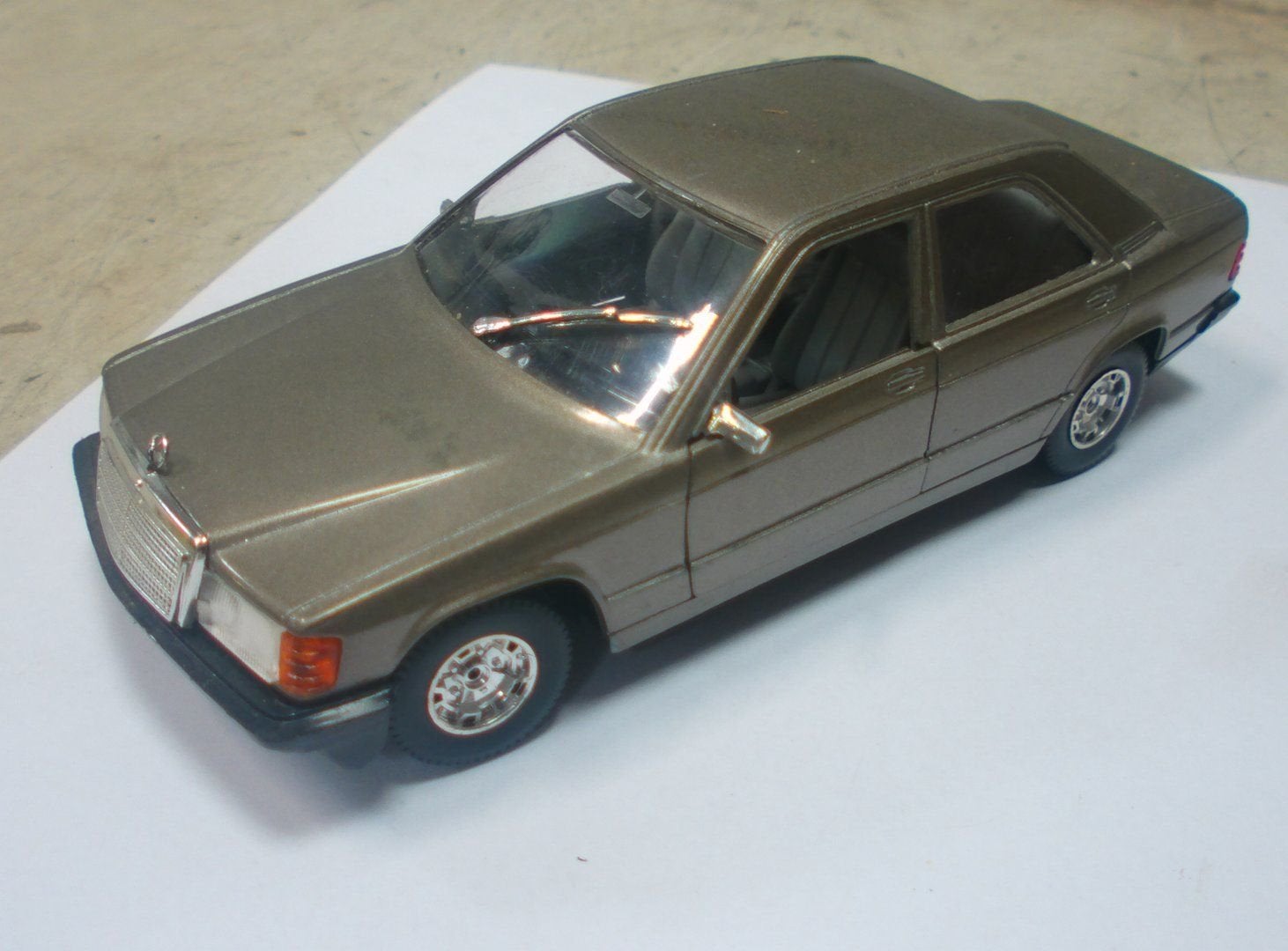 mercedes 190e 1/25 modelauto van burago, Voiture, -, Utilisé, -