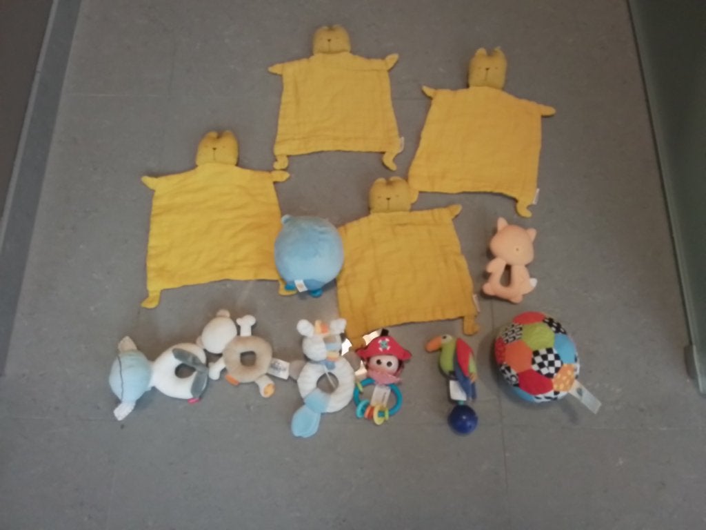Grote merkset eerste babyspeelgoed 12-delig, Ophalen, Zo goed als nieuw, Rammelaar