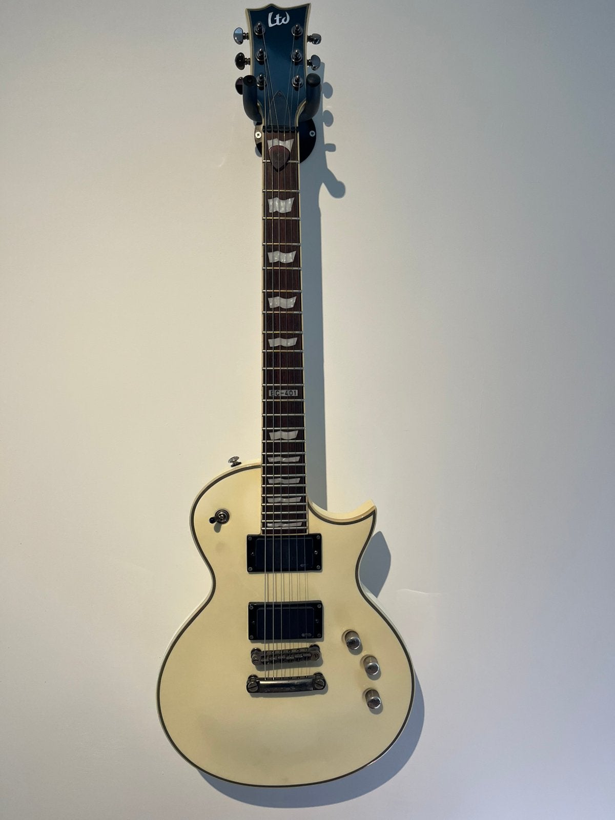 Esp ec-401 ltd, Muziek en Instrumenten, Ophalen, Zo goed als nieuw