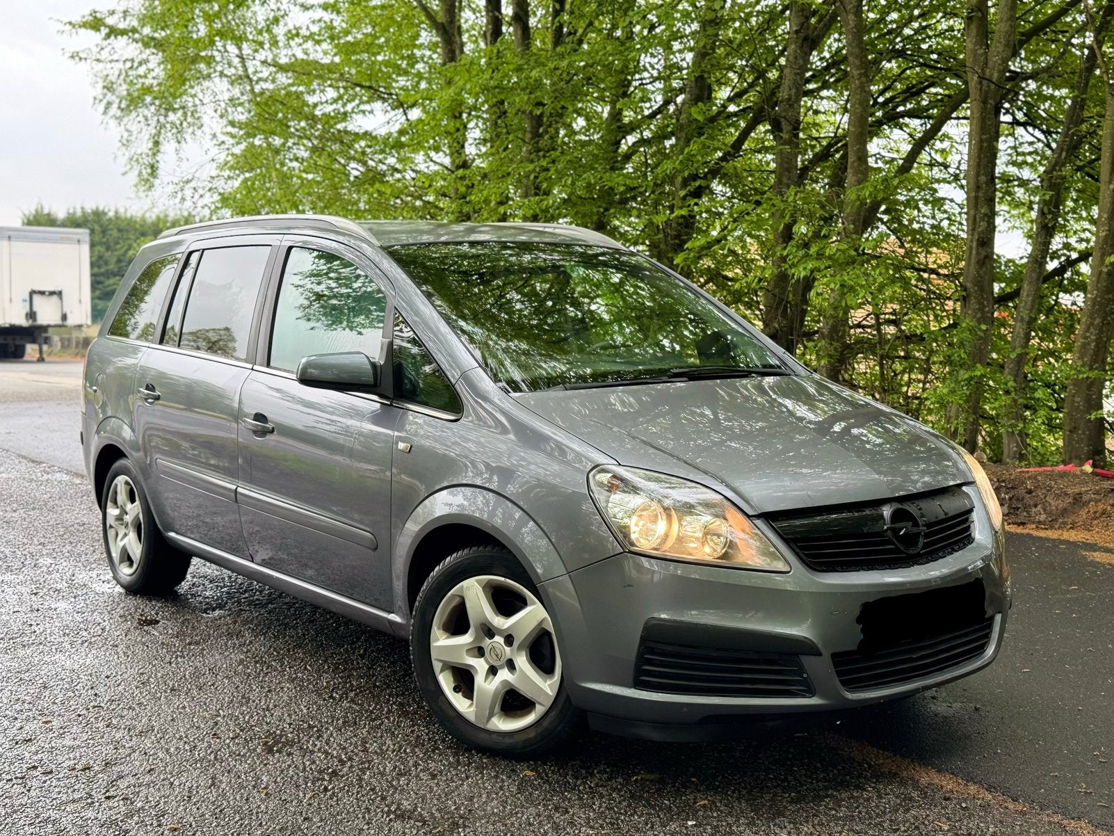 Opel Zafira 1,6 benzine GEKEURD vvk, euro4, 7 zitpl, …, Cuir, Argent ou Gris, Boîte manuelle, Noir
