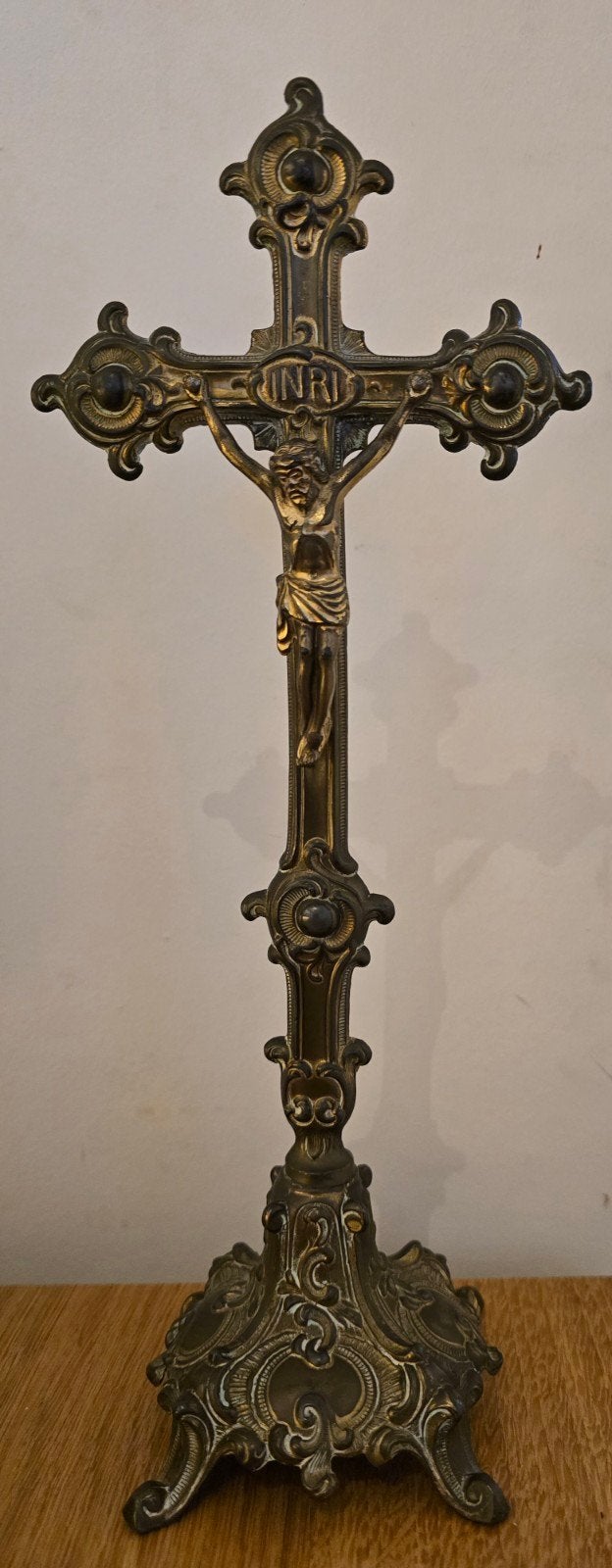 Antiek Messing Altaarkruisbeeld / Kruisbeeld – Barok – Made, Ophalen