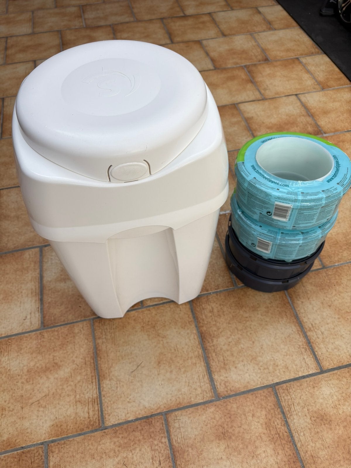 Tommee Tippie luieremmer + 4 navullingen, Huis en Inrichting, Emmers, Ophalen of Verzenden, Zo goed als nieuw