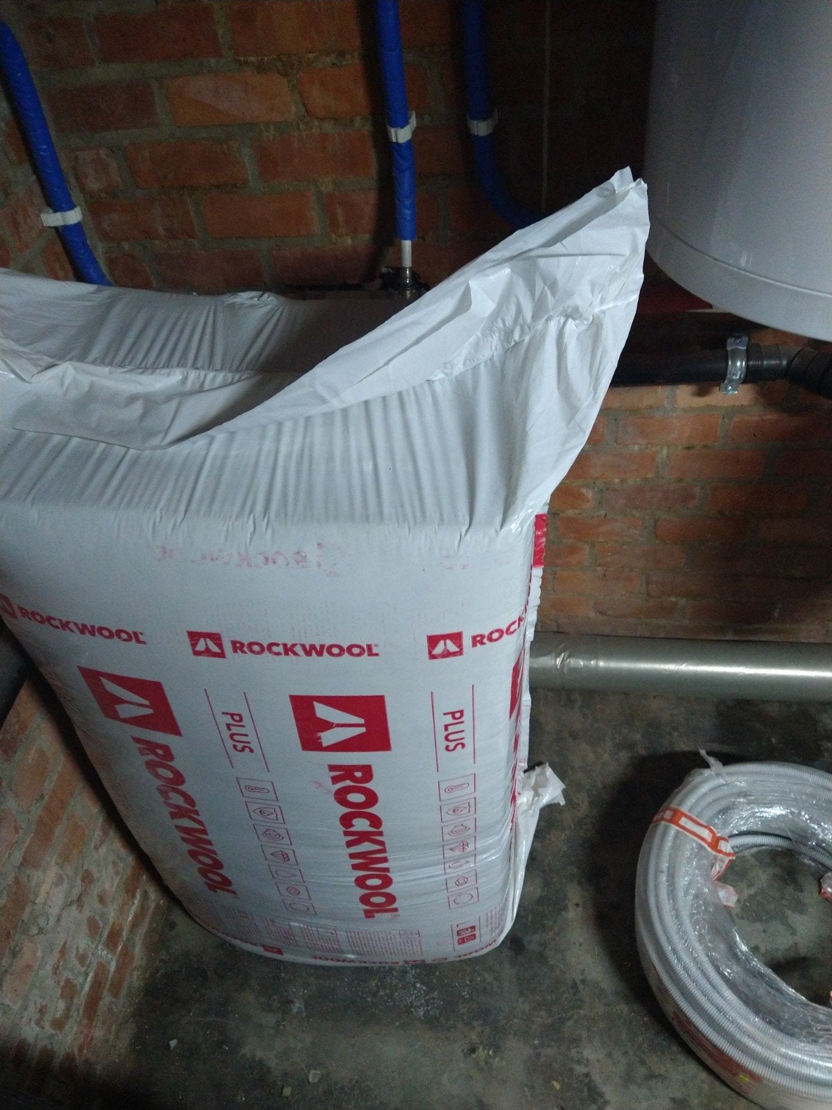 Rockwool Plus steenwol 10 cm – 12 m² – 2 ongeopende pakken, Doe-het-zelf en Bouw, 10 tot 15 m², Nieuw, Steenwol, 8 tot 12 cm