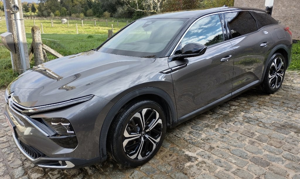 Citroën C5 X Hybrid 225 Shine Pack, Autos, Cuir, Euro 6, Entretenue par le concessionnaire, Noir